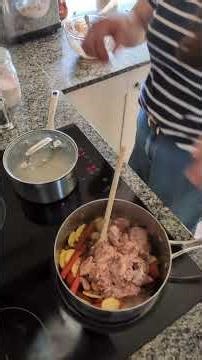 On the Hob Beef Curry on ‪@GoogiesKitchen‬. Please like, share and subscribe TODAY. xxx