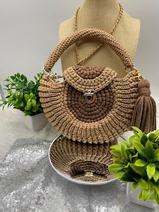 Crocheted Shell-style Wallet - Etsy