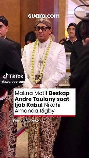 Komedian Andre Taulany resmi menikah dengan pujaan hatinya Amanda Rigby di Hotel The Dharmawangsa, Kebayoran Baru, Jakarta Selatan, Minggu (20/9/2026). Pernikahan keduanya digelar secara tertutup dan intimate. Andre dan Amanda juga hanya mengundang keluarga serta teman dekat. Pentolan grup motor The Prediksi itu menikahi Amanda dengan maskawin seperangkat alat salat dan uang tunai sebesar Rp 20.092.026,-. Andre dan Amanda mengenakan busana adat Jawa berwarna putih. Busana keduanya merupakan ranc