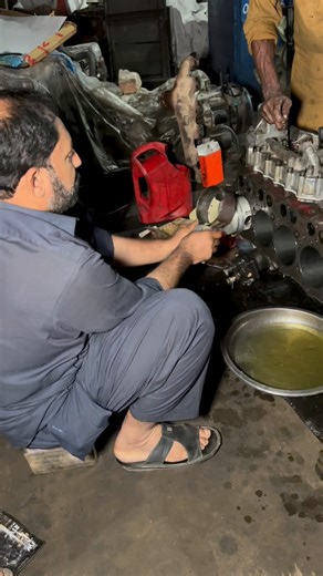 Engine pistons sleeve fitting #engine, #piston, #mechanical, #automotive, #mechanic #skills #tips | Skills man