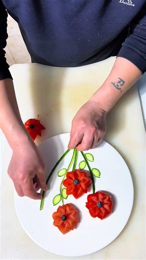 Creative Plating: Fruit & Veg Presentation Tips