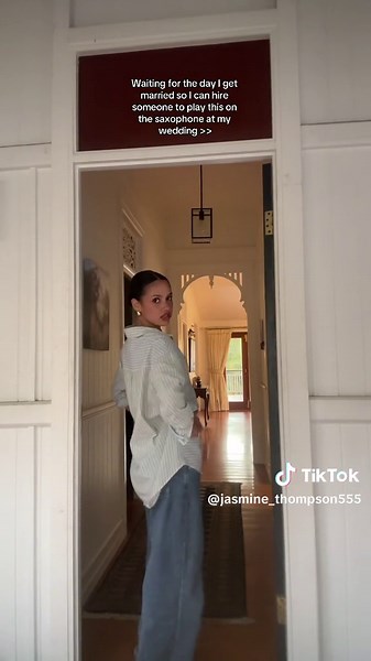 Saxophone Performance for Wedding: Memorable and Joyful Music