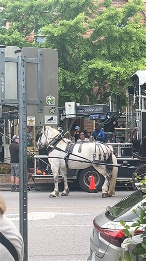Beach Read,2027,First look at the film set