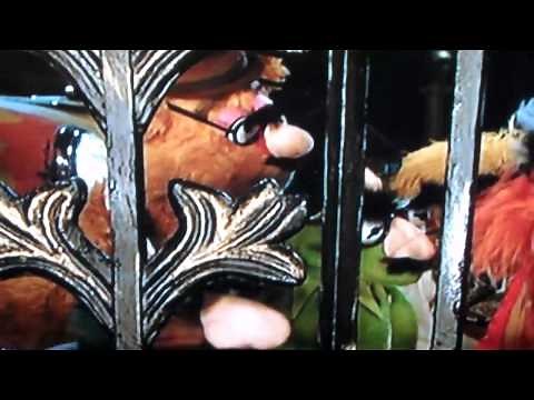 Muppet Caper Paper towels 1