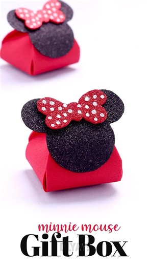 How to Make Minnie Mouse Gift Wrap 🎀 | Easy DIY Gift Wrapping Idea