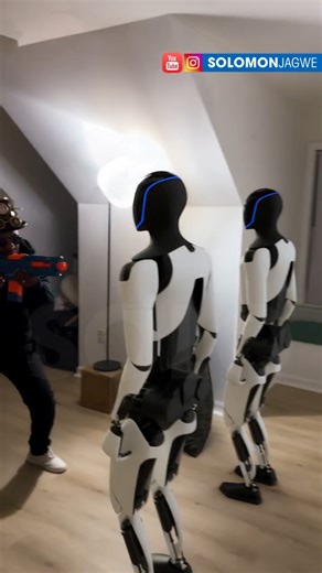 Remember that Scene from iRobot? Which Robot did it? | NOT Real | Simulon & Blender Realistic Render