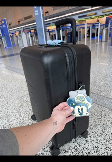 Transforming a Disney Cruise Lanyard into a Luggage Tag