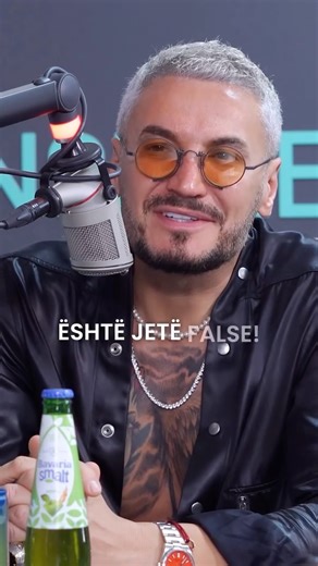 ALKETA VEJSIU on Instagram: "Ne kete episod te @podclass.alketavejsiu nga Australia ne Shqiperi nje super model qe tani punon si Event Manager & Producer ne Kontinentin e Larget @alessioaalia . Nje dashuri ne Tirane e ka sjelle me shpesh ne Kryeqytet. Ne Australi kthehet per punet dhe 3 femijet per te cilet perkujdeset me dashuri e pergjegjesi pas ndarjes nga nena e tyre australiane per te cilen flet me respekt. Alesio ka perjetuar dhe kaluar ne te tera portat e “ferrit” e “parajses”. Flet per n