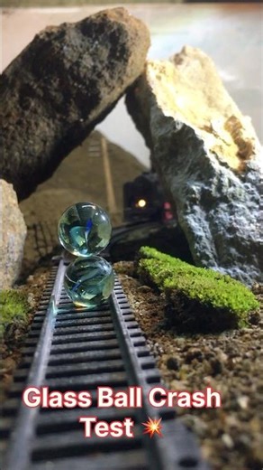 TRAIN VS GLASS BALL 💧CRASH TEST 💥