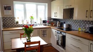 Integrated fridge/freezer wall unit and power socket - DIY Kitchens - Advice