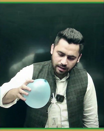 "Electrostatic Force in Action! 🎈🧲 Amazing Science Experiment"#science