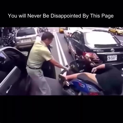 Heavily Drunkk 😵 on Instagram: "What ? 😯 In Year 2009년, 낯설고도 신비로운 세계를 배경으로 한 이 작품은 인간과 자연, 그리고 선택과 연결이라는 주제를 통해 잔잔하지만 깊은 감정의 파동을 전해줍니다. 처음에는 눈을 압도하는 visual scale과 정교하게 설계된 world-building에 시선이 머물지만, 시간이 흐를수록 그 화려함 뒤에 숨은 인물들의 감정과 관계에 자연스럽게 끌려가게 되죠. 거대한 전투나 강렬한 액션보다도, 주인공이 새로운 세계의 공기와 숨결을 처음 느끼던 순간들, 그리고 서로를 바라보며 말없이 마음이 이어지던 quiet moments가 더 오래, 더 선명하게 기억에 남는 영화이기도 합니다. 이 감정들이 차곡차곡 쌓이다 보면, 이야기의 중반부쯤에서 자연스럽게 영화 Avatar라는 이름이 떠오르게 됩니다. Follow @over.drunkk, 이 작품의 여운을 완성해주는 또 하나의 요소는 화면을 가득 채우는 music