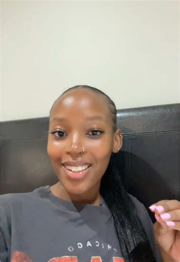 Or maybe it’s really just me, I’m nosy 😭 #mollybave