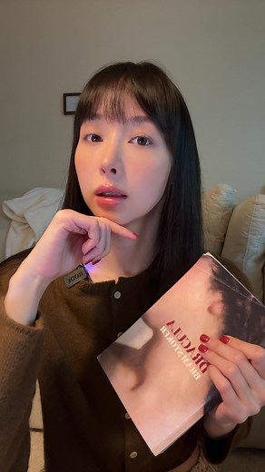 Exploring Bram Stoker's Classic 'Dracula' for Fall Reads