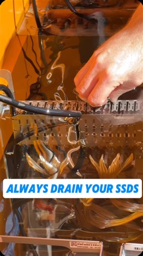 591K views · 2.7K reactions | How many of you drain your SSDs when swapping them out? #ssd #storage #solidigm #datacenter #immersioncooling #castrol | StorageReview | Facebook