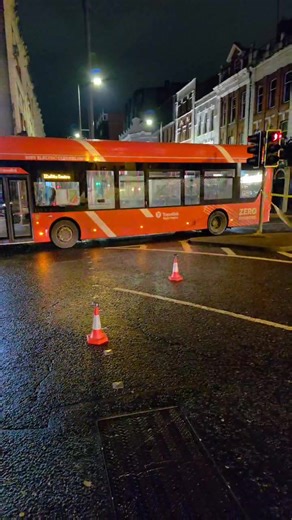 ❗️INCIDENT VIDEO - Suspected Gas Leak in #Derry city centre tonight. The Northern Ireland Fire and Rescue Service attended with a gas engineer and completed the necessary checks and after a short time of cordons in place. The area was opened again. | NI Emergency Response Vids