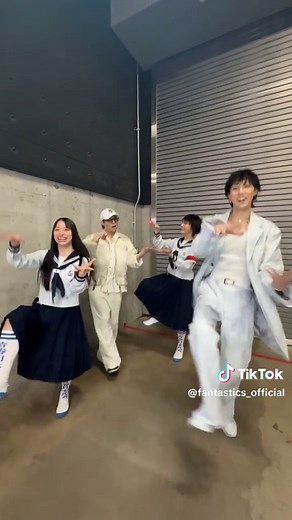 DayDay. SUPER LIVE 2025の楽しいダンス演出