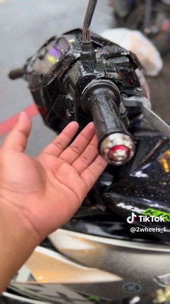 Project salaya Y15 di 2 wheels parts🔥🏄‍♂️#biarsunyijanjipergi⚡ #lc135malaysia #fypage #ampangstyle⚡️ #2wheelsparts #y15malaya_official #fypシ゚viral #raya2025