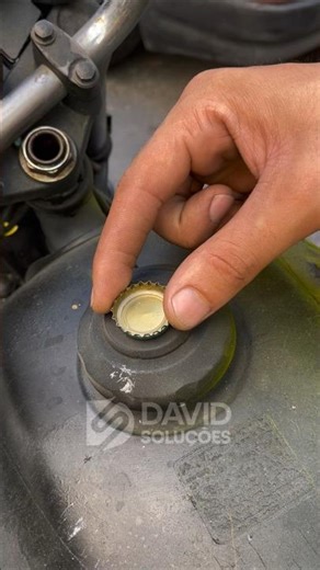Motorcycle owners use the bottle cap technique#MotorcycleTips #GarageHacks #SmartFix