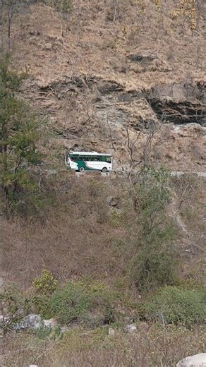 Itna Na Mujhse Tu Pyar Badha | Evergreen Romantic Song | Lata Mangeshkar & Talat Mahmood #travel