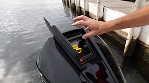 Lee Rayner going over his new 300hp Verado 4.6L V8 | Mercury Marine Australia