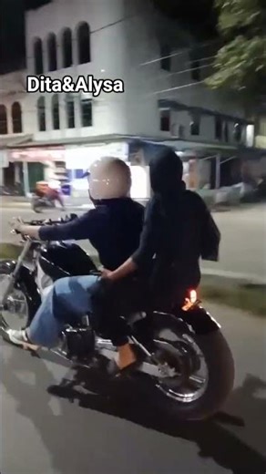 Wonder Woman Raun Raun Model Dita dan Alysa