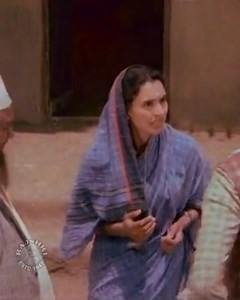 1.6M views · 58K reactions | #Moti wants divorce from #Mahjubhi, a heartbreaking scene from the movie 'Saudagar'. . . . #AmitabhBachchan #Nutan #ReliveRajshri | Rajshri | Facebook