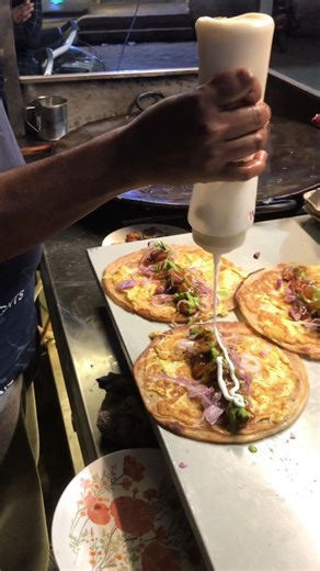 SAMEER SHAIKH on Instagram: "BAZZADIHA Walo ke mhu m aajayega pani 😋 Shahi Dastarkan family Restaurant ❤️ 😋 :: Non veg restaurants 👉 :: Location Bajardiha Teliyana Churaha 👉 :: Near Doctor Azhar Anwar Clinic 📲 :: Contact 8577917033 #BAZZADIHA #Varanasi #viral #explore #food"