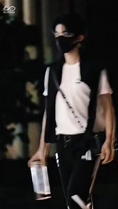 1K views · 436 reactions | Năm tháng chúng ta gặp nhau mỗi ngày Nhớ lắm thời gian được đón em mỗi ngày梁 ____ Cre: Monopoly_刘宇 PLEASE DO NOT REUP AND TAKE OUT!!! | Lưu Vũ Fanpage - 刘宇 | Facebook