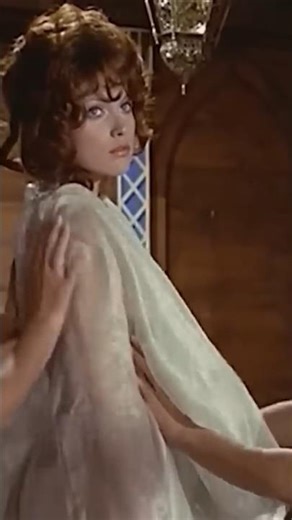 😍 Make him my slave 🎬 Sinbad (1973) #sinbad #slavers #beautifulwomen #mythology #cineculto