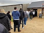 Jeremy Clarkson fans form massive queue at TV stars Diddly Squat Farm Shop