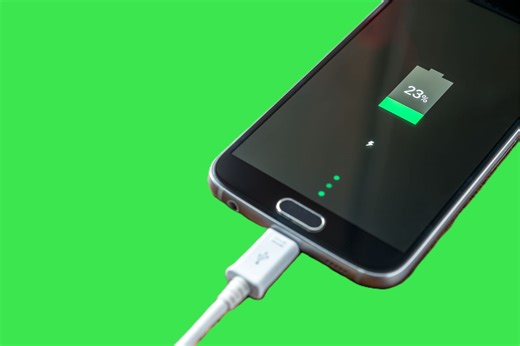 Voici l'astuce pour recharger votre téléphone plus vite quand vous n'avez pas le temps d'attendre