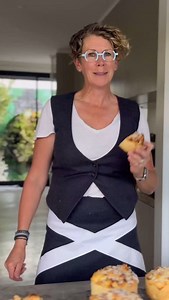 🏴󠁧󠁢󠁳󠁣󠁴󠁿 PULLED PORK MACARONI PIE 🏴󠁧󠁢󠁳󠁣󠁴󠁿 Refer back to my reel on Irn Bru Pork - it’s absolutely delicious but we had some left over. So macaroni cheese goes so well with pork I had to make a take on the classic Scottish delicacy, the Macaroni Pie. Housed in hot water pastry like a Scotch Pie, the added pulled pork here takes this famous carby pie to new levels. Absolutely brilliant with my Irn Bru Whisky hot sauce! Hot Water Pastry 200g plain flour 1/2 tsp salt 100g boiling water 