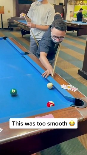 No one noticed 😂 #billiards #trickshot (via akhmad_md/IG)