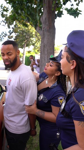 Dealing with the cops 🙄 @simply_chella @kamiladawn @lamorcompton #CareyOn #ForYouPage #SpongeBob #Cops #police #arrested #cellphone