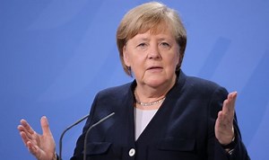 Angela Merkel heckled during speech in German Bundestag