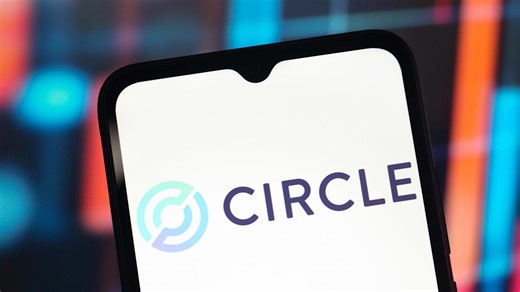 Circle stock plunges, set to close lower after huge IPO surge