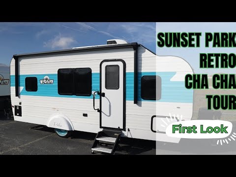 Lightweight Vintage RV with BIG Seating & Sleeping | Sunset Park RV Cha Cha Retro 186 Full Tour