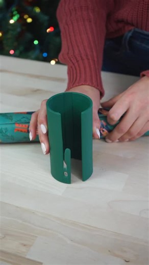 Holiday magic feels complete when the paper glides as smoothly as the Nutcracker’s dance 🩰 https://amzn.to/3WLapCJ Gift wrapping, Wrapping Hack, Invention, Satisfying | Little ELF