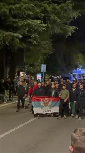 Okupljanje ispred Vlade