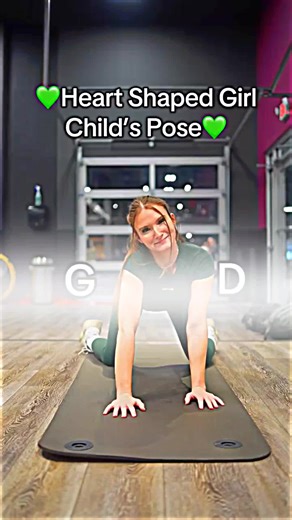 5 sehr einfache Übungen, die wirbelsäulenfreundlich sind. Du kannst sie zu jeder Uhrzeit wiederholen und an jedem Ort ausführen. Wichtig ist dabei immer den Rücken gesund zu halten und das erreichst du mit diesen Übungen! #WirbelsäulenFlow #deutsch #spinehealth #Mobility #HealthyMovement