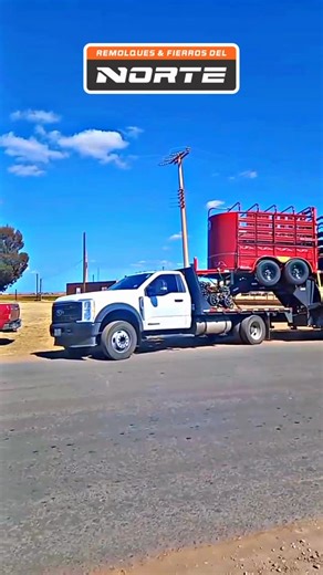 ¡Listos para rodar rumbo a Querétaro! 🚛🔥 Llevamos remolques ganaderos y camas bajas, diseñados para enfrentar las jornadas más exigentes del campo y la industria. Ingeniería, calidad y resistencia en cada kilómetro. Encuentra la mejor variedad de remolques 📱 Tel y WhatsApp: 442 152 1420 #RemolquesyFierrosdelNorte #ExpertosenRemolquesyMaquinaria ✉️ queretaro@rfnorte.com 🌐 rfnorte.com #RemolquesGanaderos 🐂 #CamaBaja ⚒️ #CampoMexicano 🌾 | Remolques & Fierros del Norte