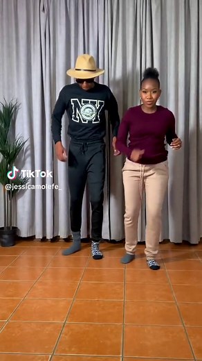 Congo Dance Moves: Kanda Bongoman and His Dancers