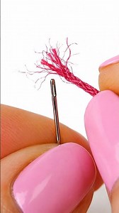 How to thread a needle👌🙉 #tricks #sew #waysdiy