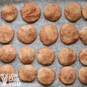 598K views · 34 reactions | The perfect keto low carb snickerdoodle cookie recipe to share with your family and friends. The cookies are soft in the middle and crisp on the outside. See the full recipe here --> https://lowcarbyum.com/keto-low-carb-snickerdoodle-cookies/ | Best Low Carb Keto Recipes | Facebook