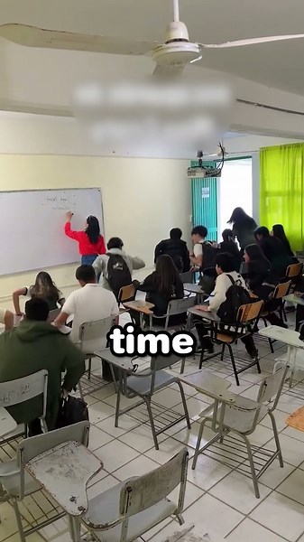 The Ultimate Classroom Escape Prank 😂