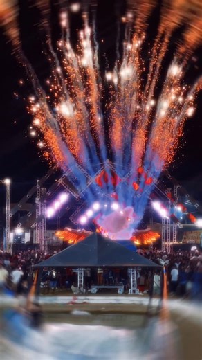 Prefeitura de Laranjal do Jari on Instagram: "O JSom, a Fênix do Marajó, tá sobrevoando no 38º aniversário de Laranjal do Jari! Ontem foi pressão total 💥 e hoje tem mais pra fazer a galera ferver! Quem viveu sabe… e quem não foi, ainda dá tempo! 🎶🔥"