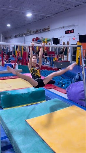 Showing up and putting in the work for those powerful abs 💪 #Abs #CoreWorkout #AbChallenge #SixPack #FitnessGoals #GymnasticsTraining #StrongCore #FunctionalFitness #Plank #GymLife #EGABurnsville #EliteGymnasticsAcademy #BurnsvilleMN #MinnesotaGymnastics | Elite Gymnastics Academy