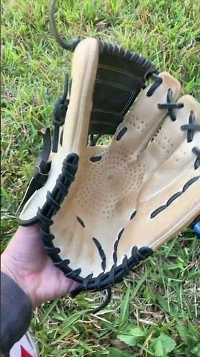 This glove is the ssk z5 11 and a half infield model really nice break in #baseball #catching