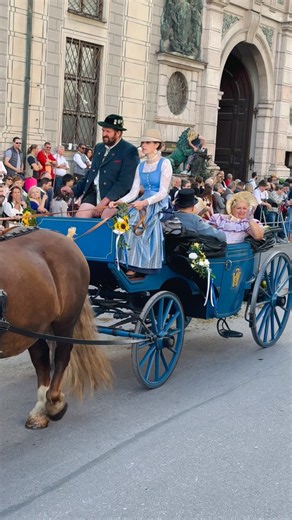 🎉🍺 Oktoberfest 2026 🎡📍 Munich, Germany📅 Saturday, September 19 – Sunday, October 4, 2026 🇩🇪